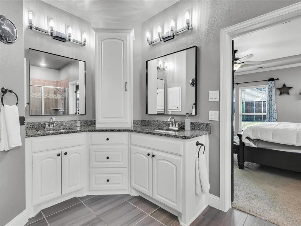320 Saint Mark Lane