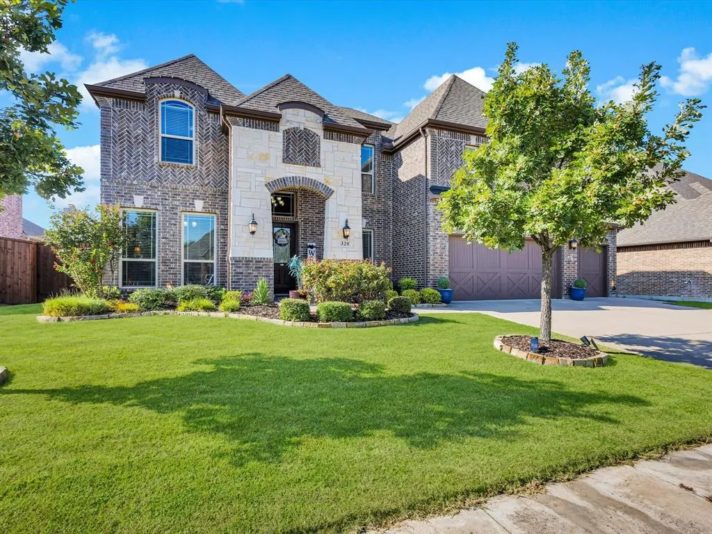 320 Saint Mark Lane
