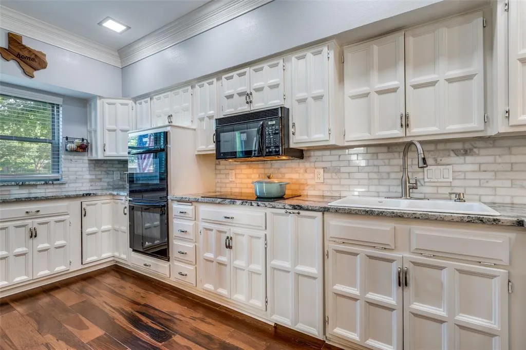 1606 Amesbury Drive