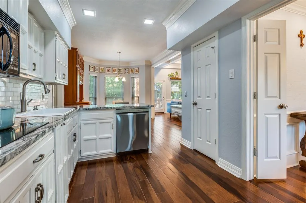 1606 Amesbury Drive
