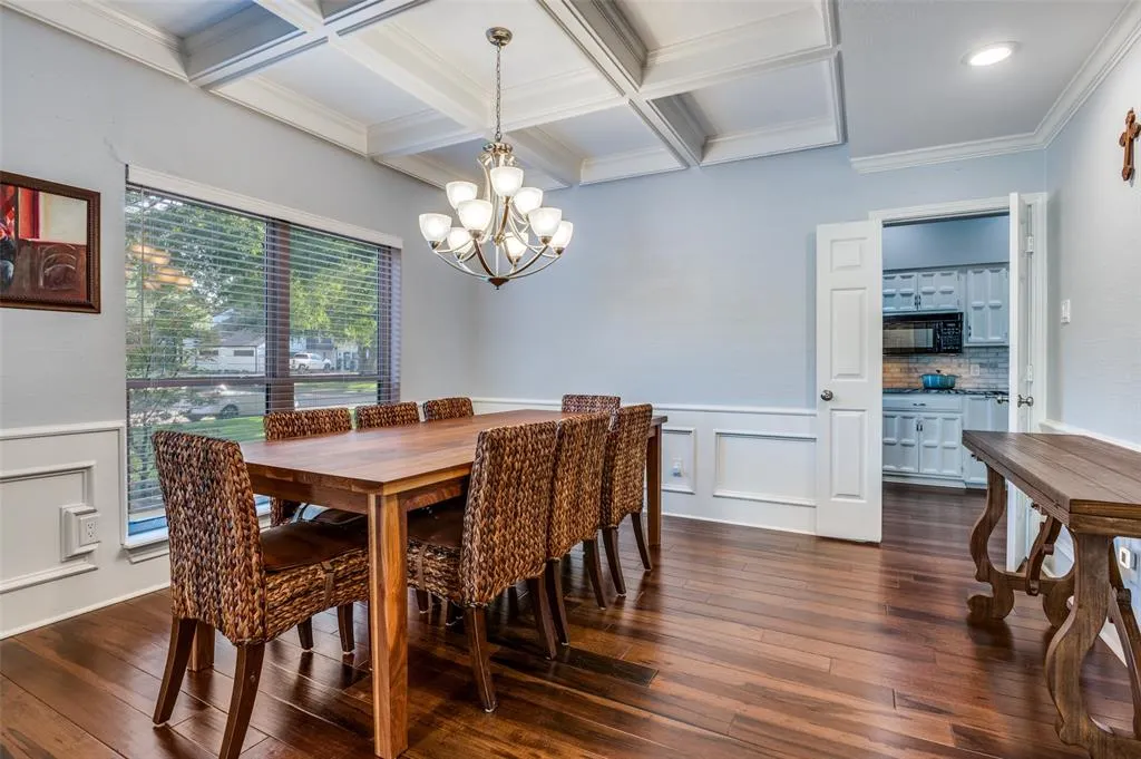 1606 Amesbury Drive