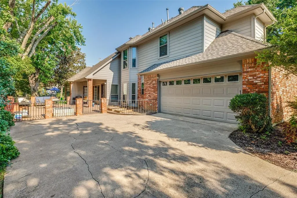 1606 Amesbury Drive