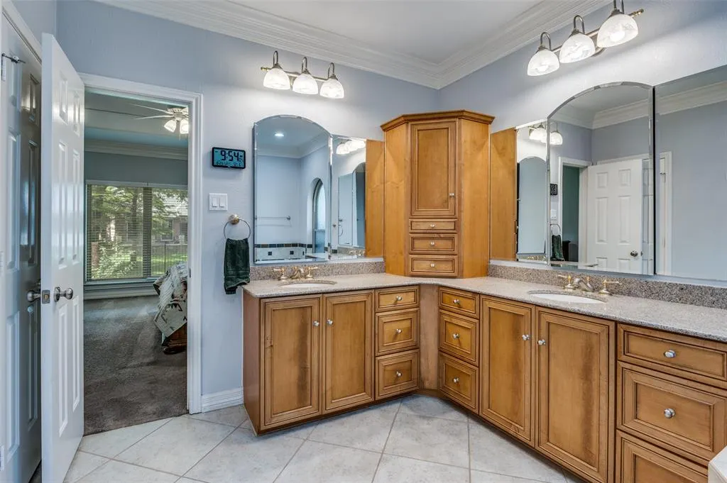 1606 Amesbury Drive