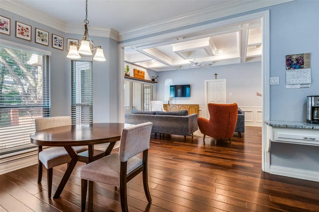 1606 Amesbury Drive