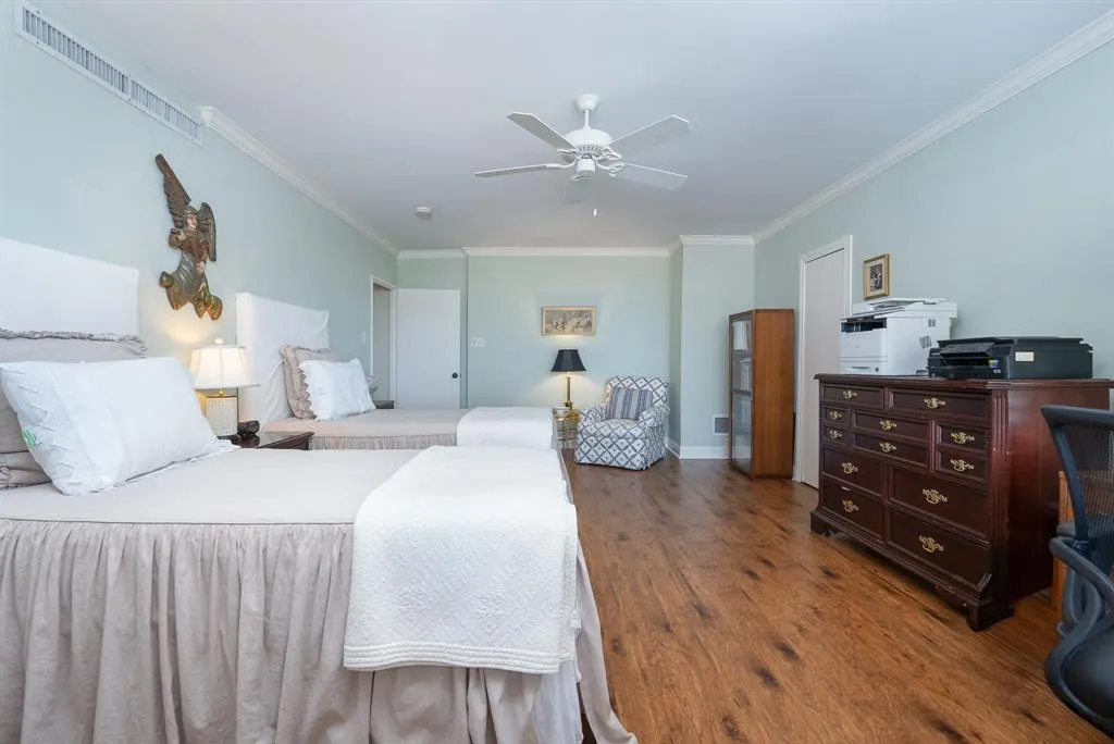 3525 Turtle Creek Boulevard, #11D