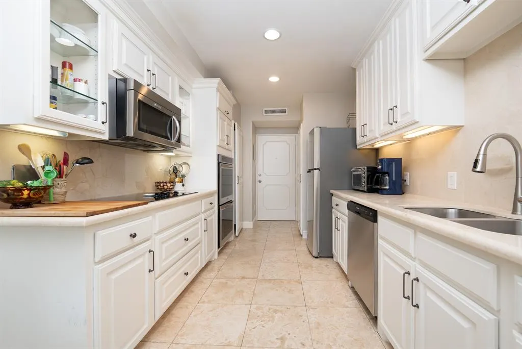 3525 Turtle Creek Boulevard, #11D