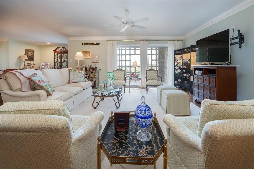 3525 Turtle Creek Boulevard, #11D