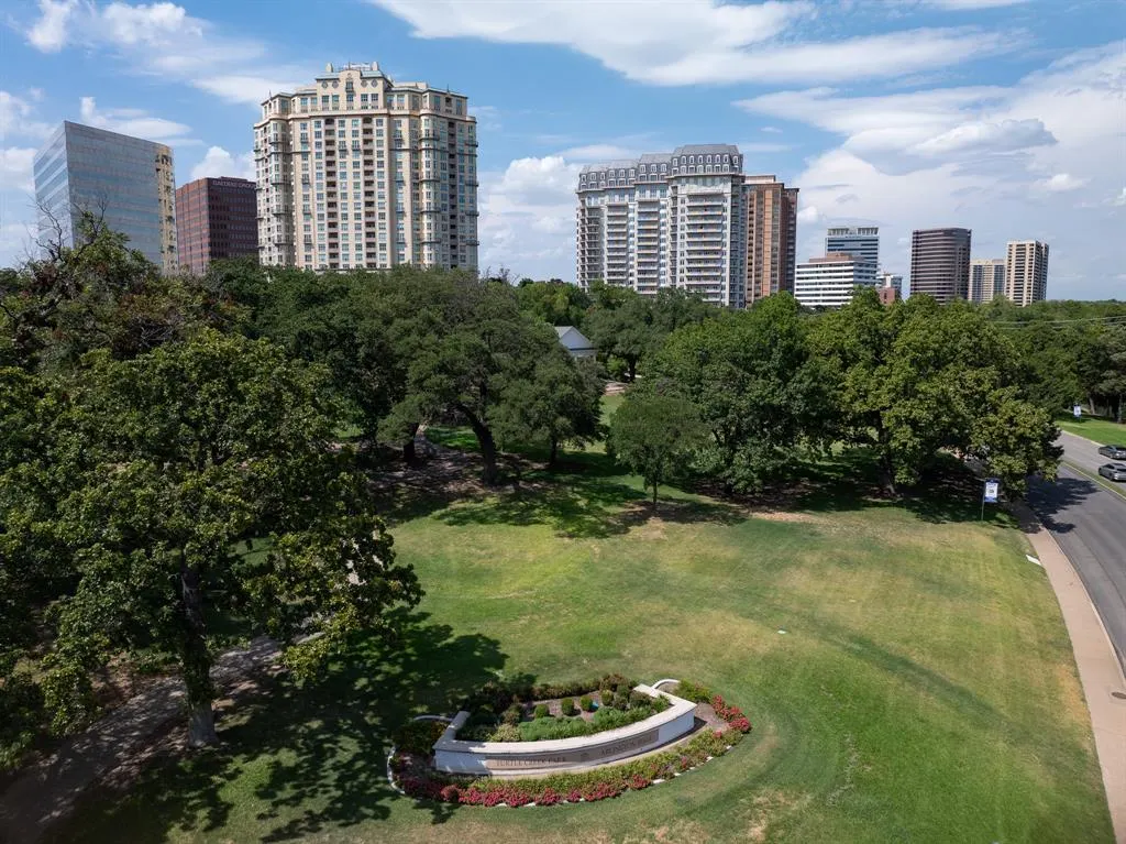 3525 Turtle Creek Boulevard, #11D