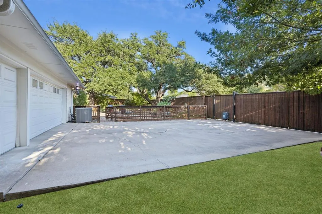6540 Calais Drive