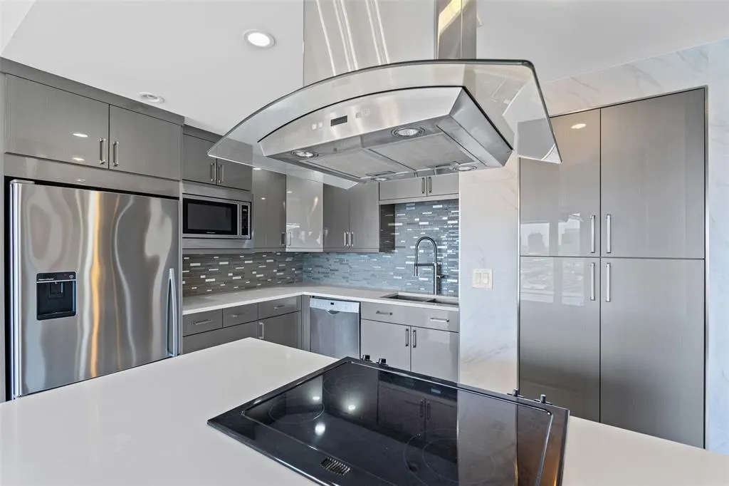 3030 Mckinney Avenue, #1705