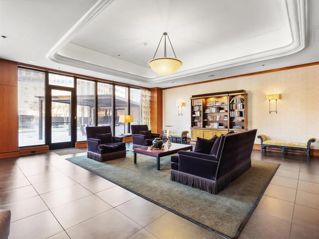 3030 Mckinney Avenue, #1705