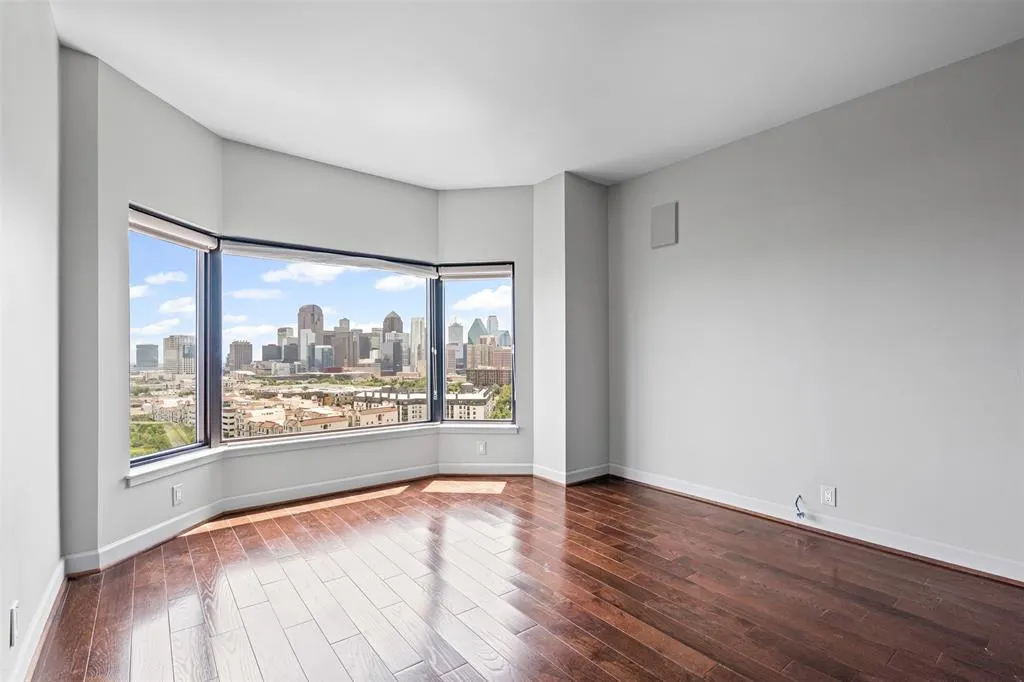 3030 Mckinney Avenue, #1705
