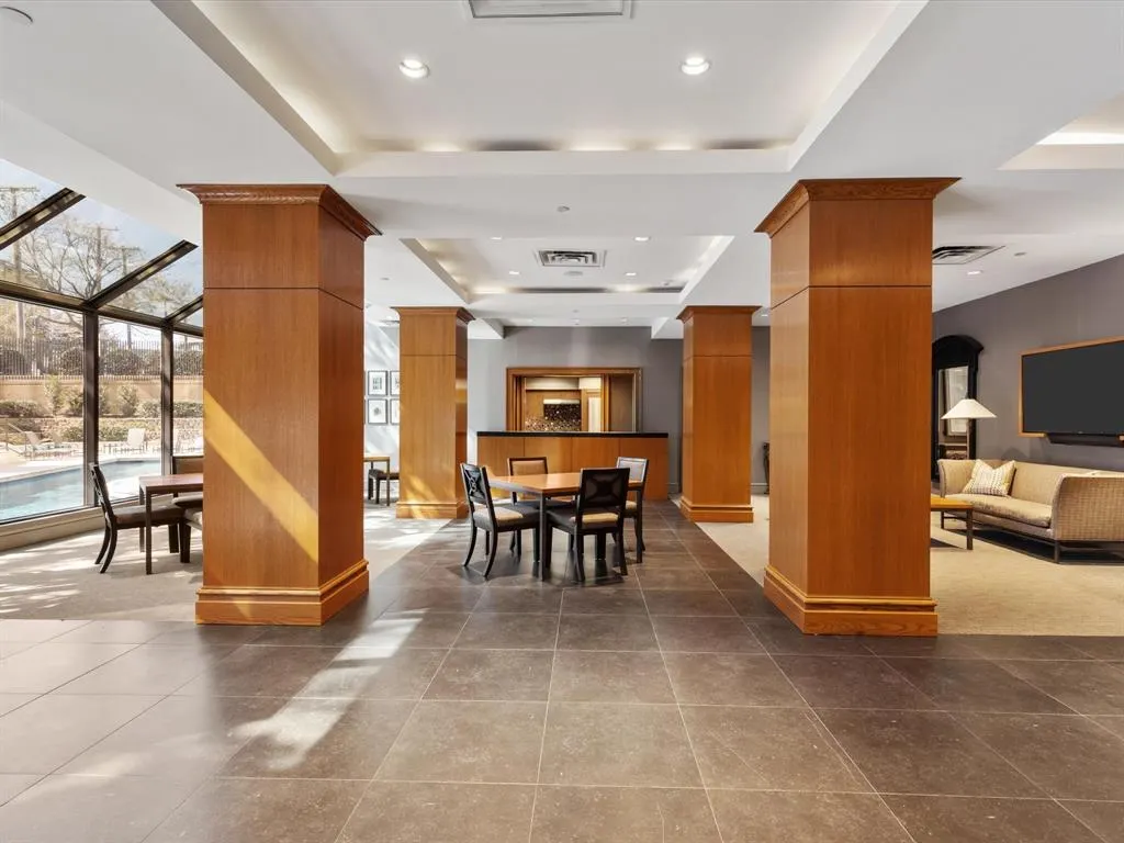 3030 Mckinney Avenue, #1705