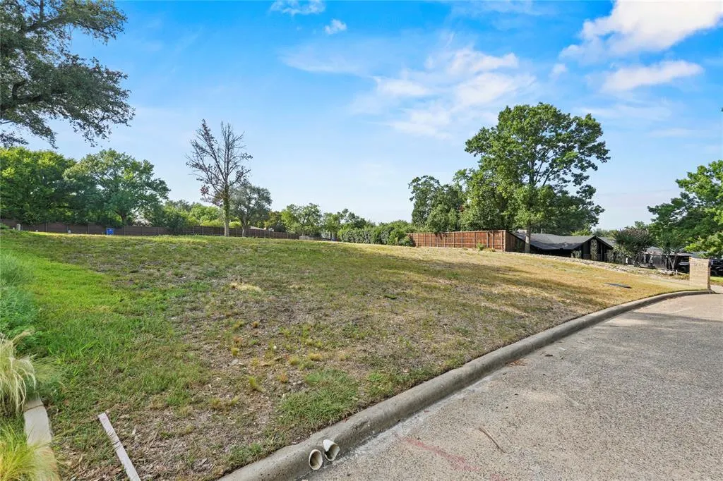 6263 Preston Creek Drive