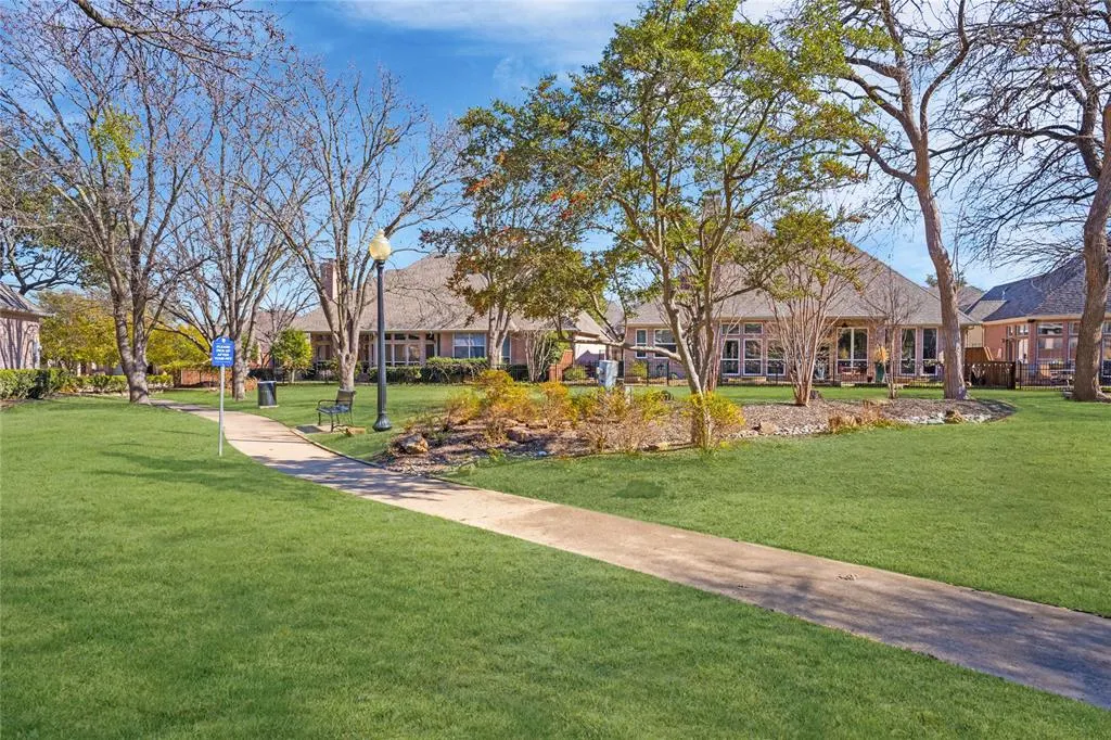 5916 Bridge Point Drive