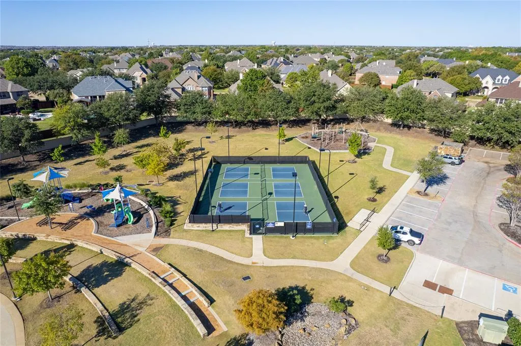 5916 Bridge Point Drive