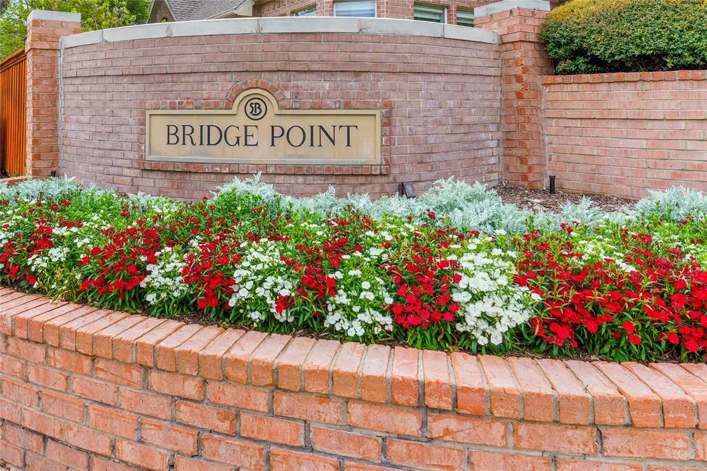 5916 Bridge Point Drive