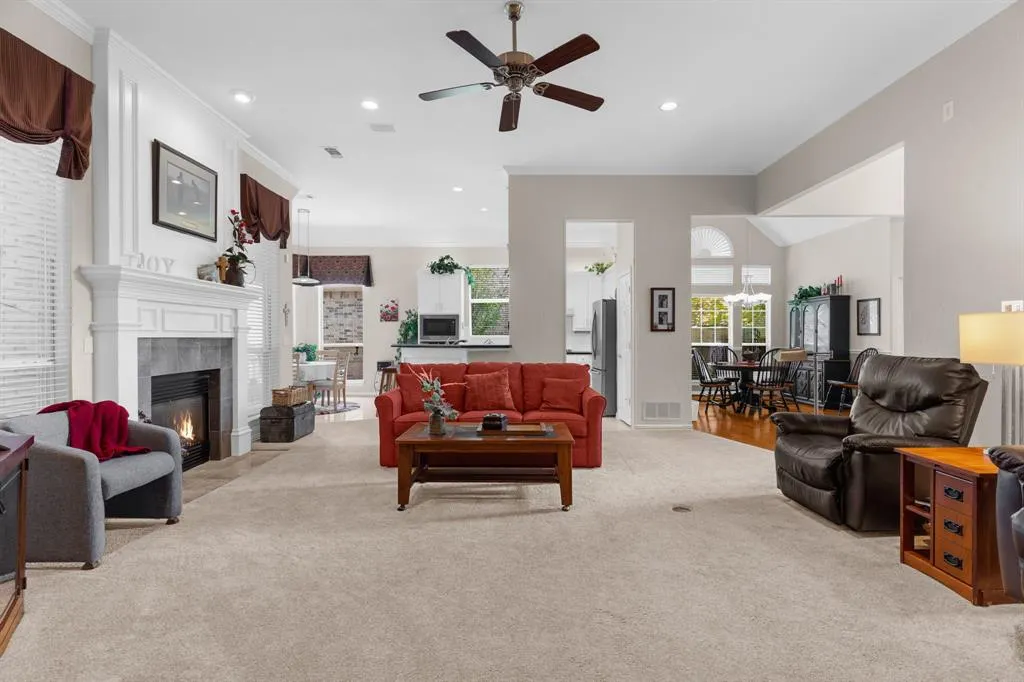 5916 Bridge Point Drive