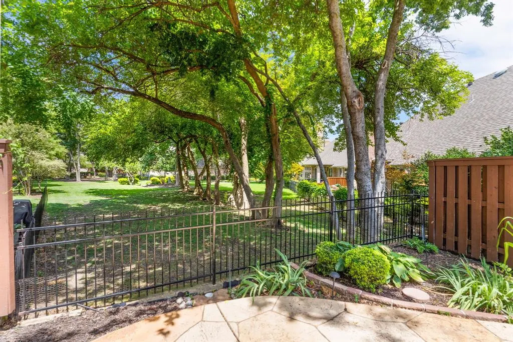 5916 Bridge Point Drive