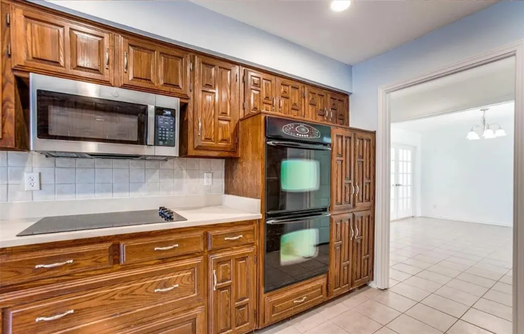 1106 Richland Oaks Drive