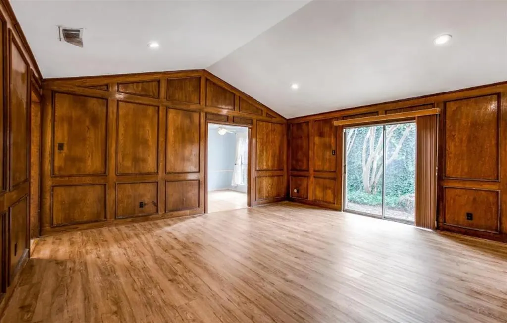 1106 Richland Oaks Drive