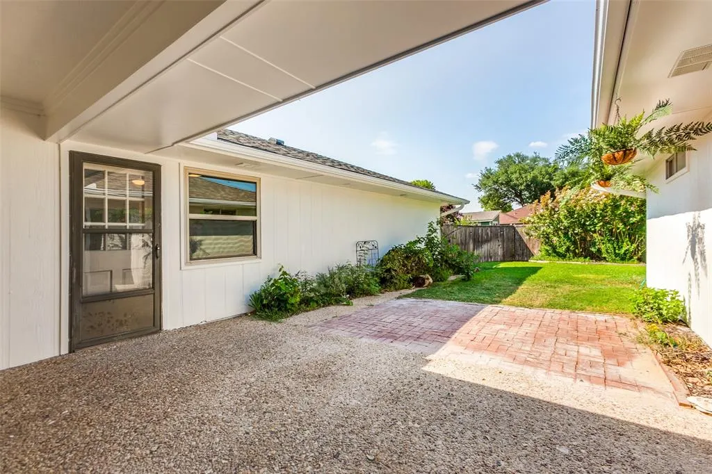 607 Tiffany Trail