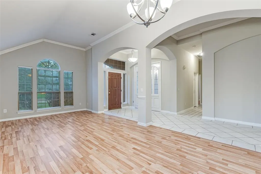 4533 Risinghill Drive