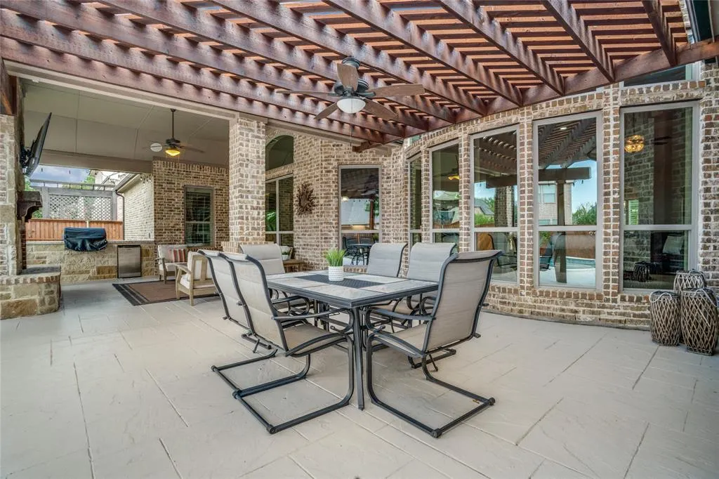 1011 Caribou Drive