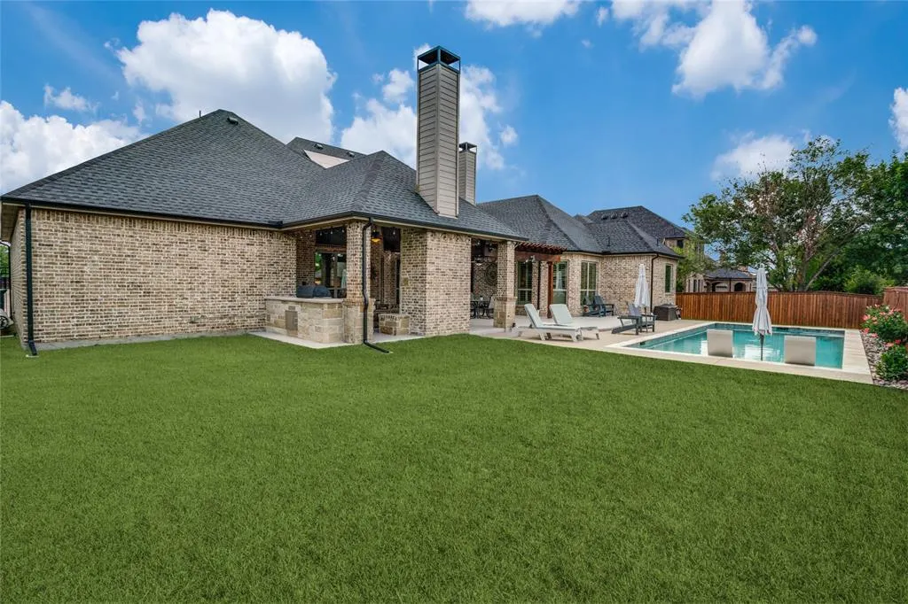 1011 Caribou Drive