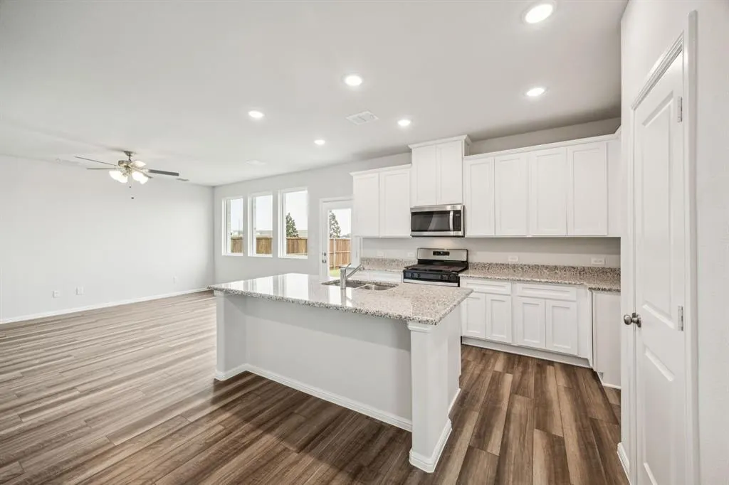 812 Santa Lucia Drive