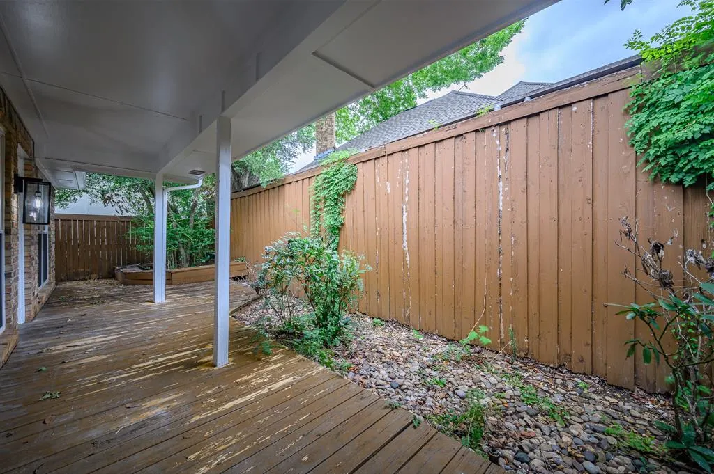 9127 Valley Chapel Lane