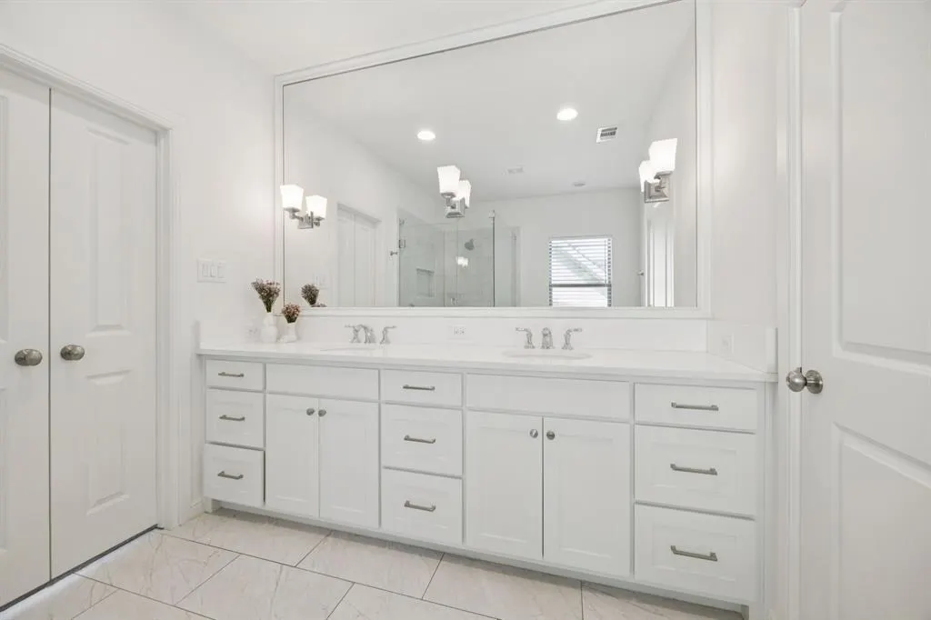 625 W 8th Street