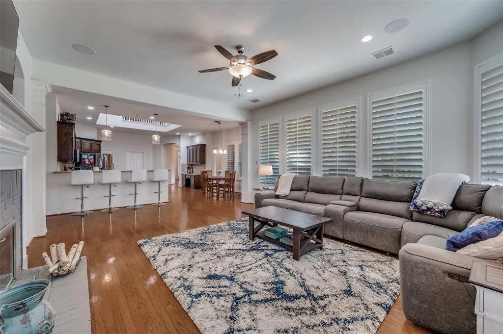 330 Willow Run
