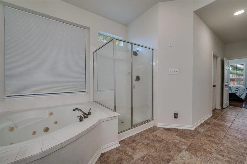 330 Willow Run