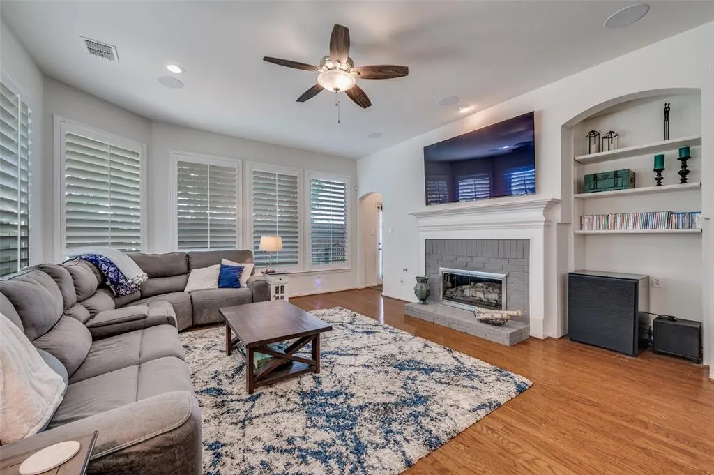 330 Willow Run