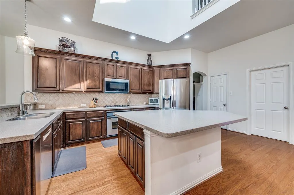 330 Willow Run