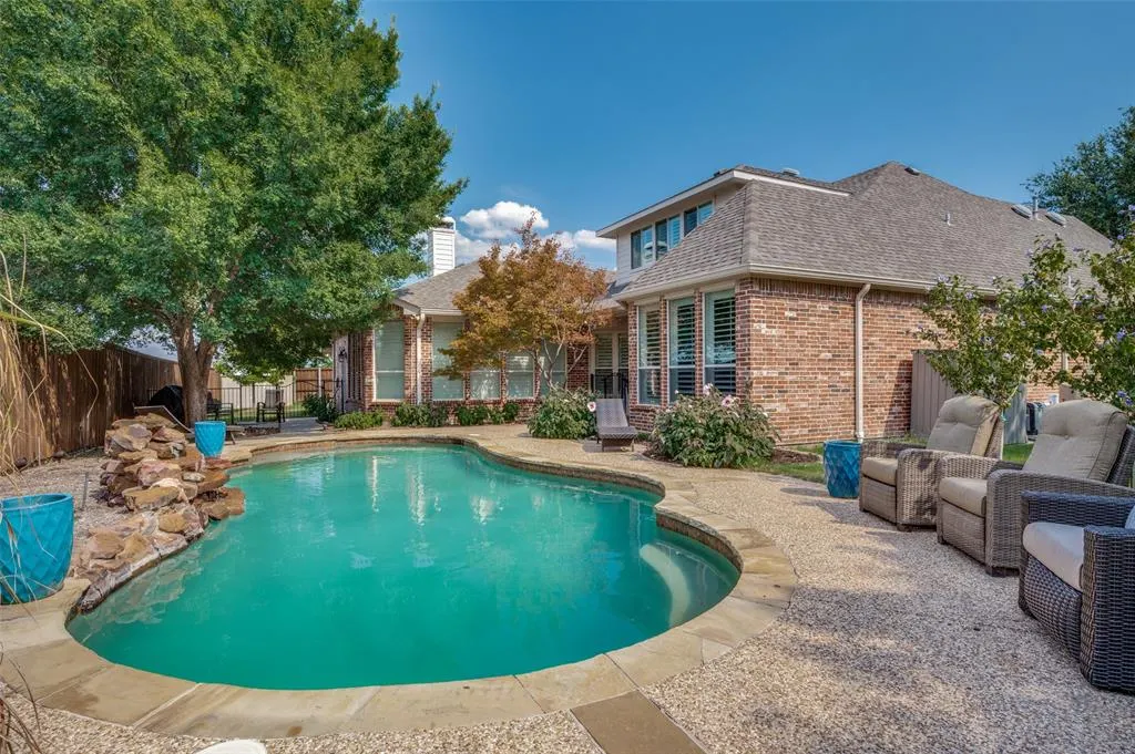 330 Willow Run