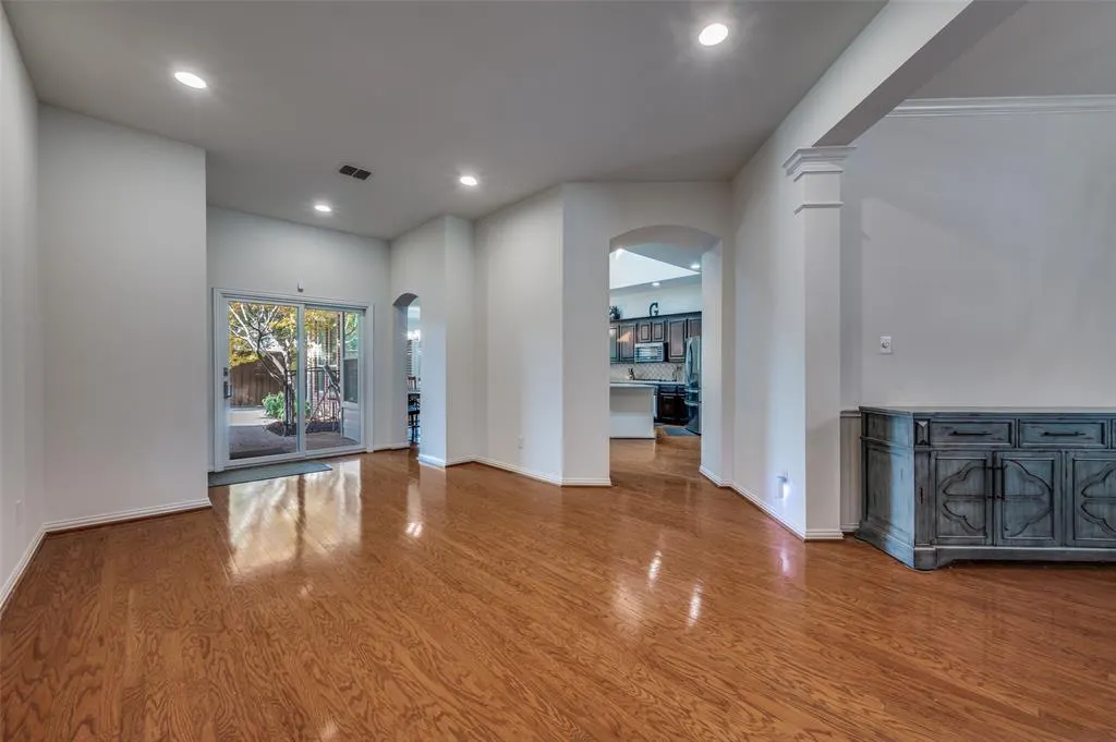 330 Willow Run