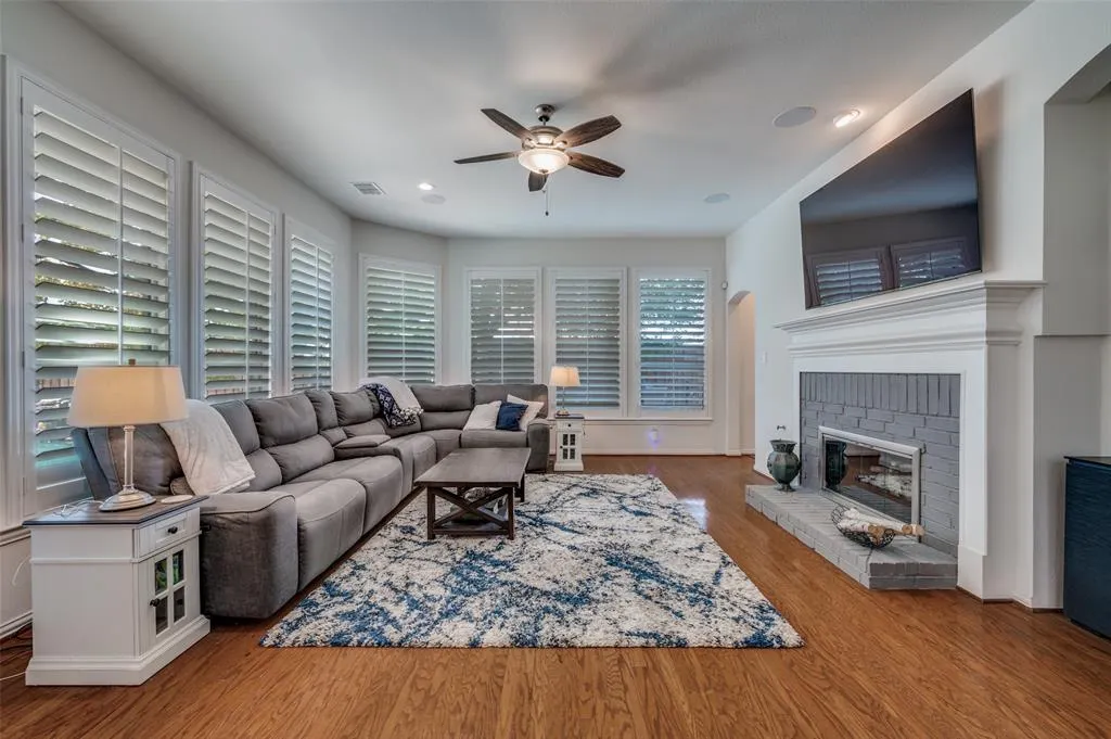 330 Willow Run