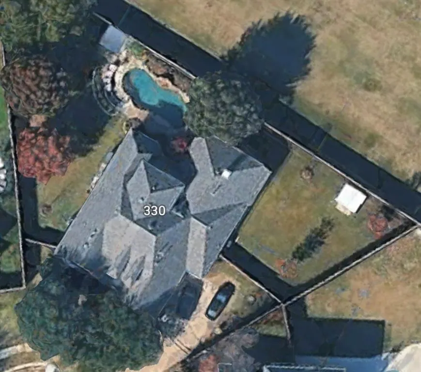 330 Willow Run