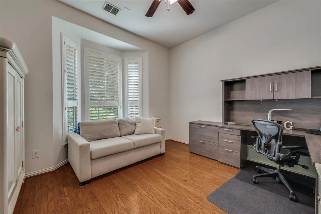 330 Willow Run