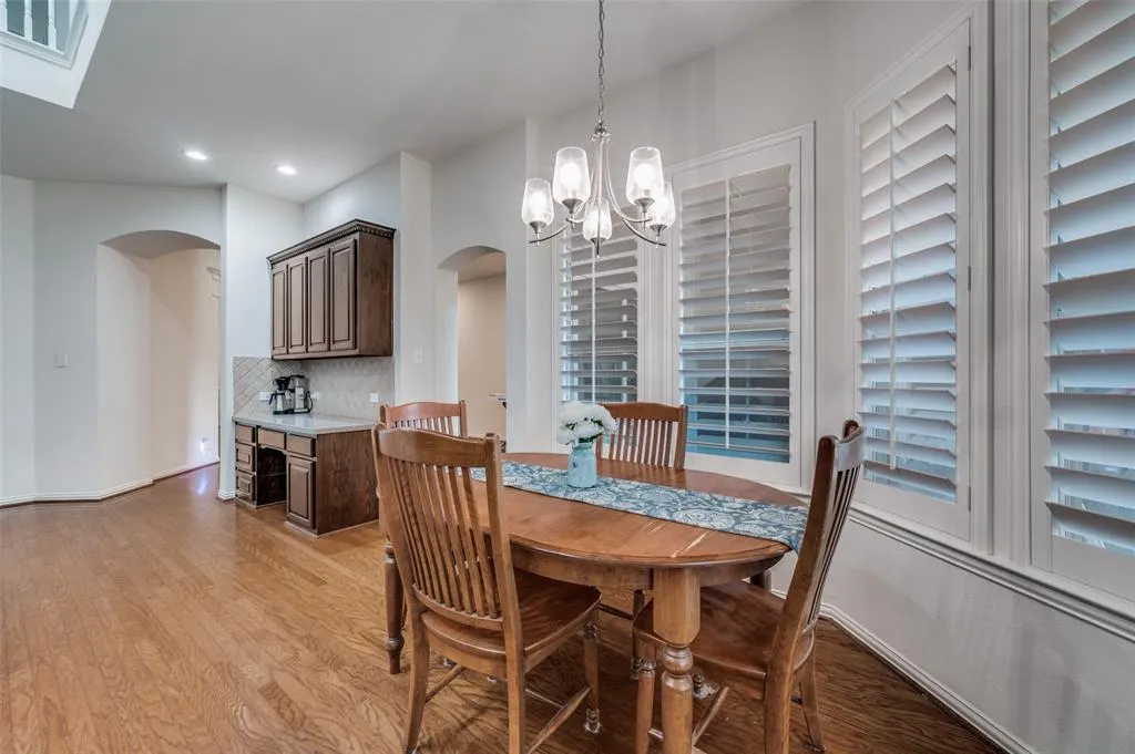 330 Willow Run