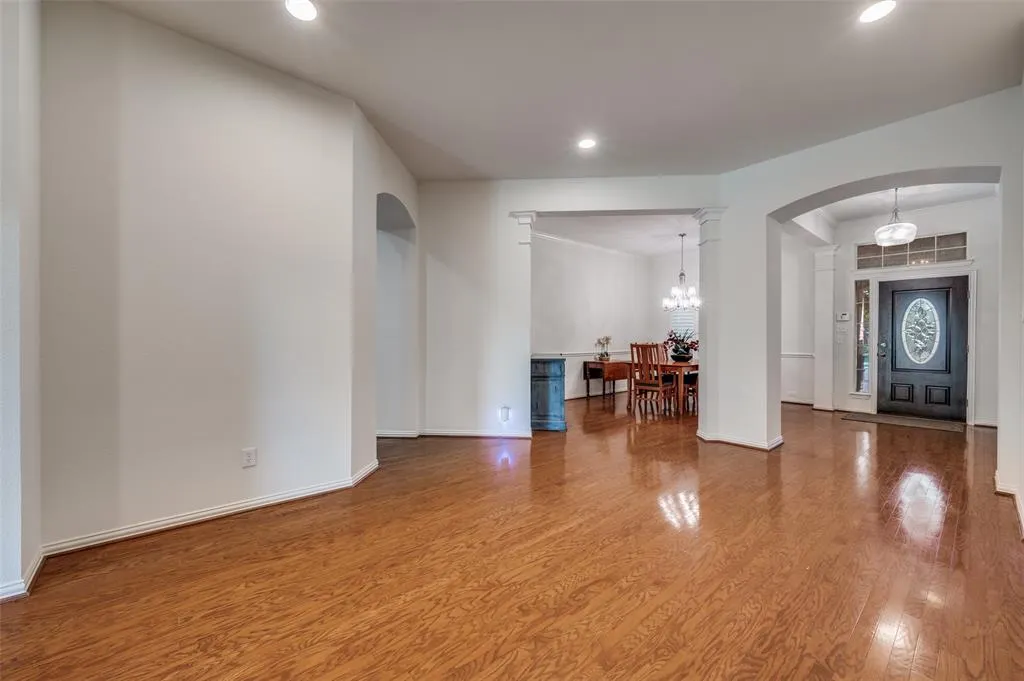 330 Willow Run