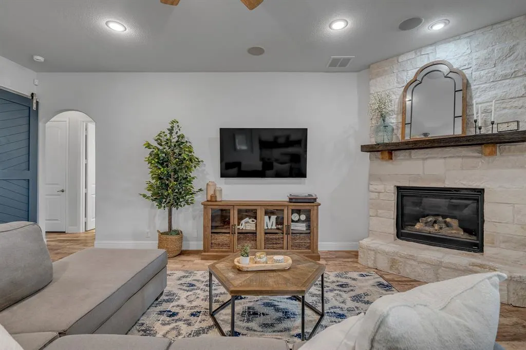 4510 Mimosa Drive