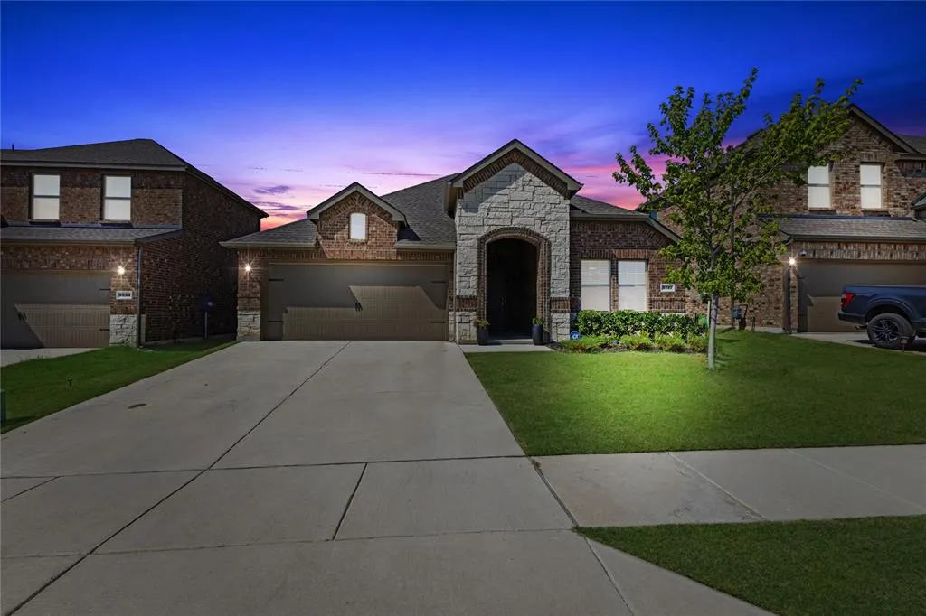 3257 Trails End Road