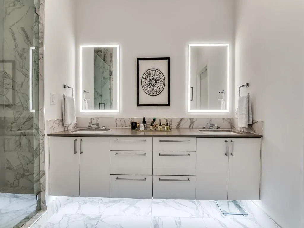 3880 Munger Avenue, #2