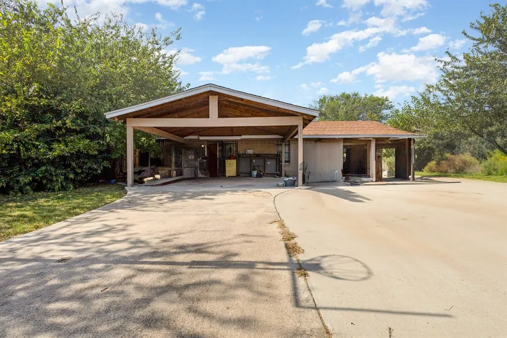 3462 Pebbleshores Drive