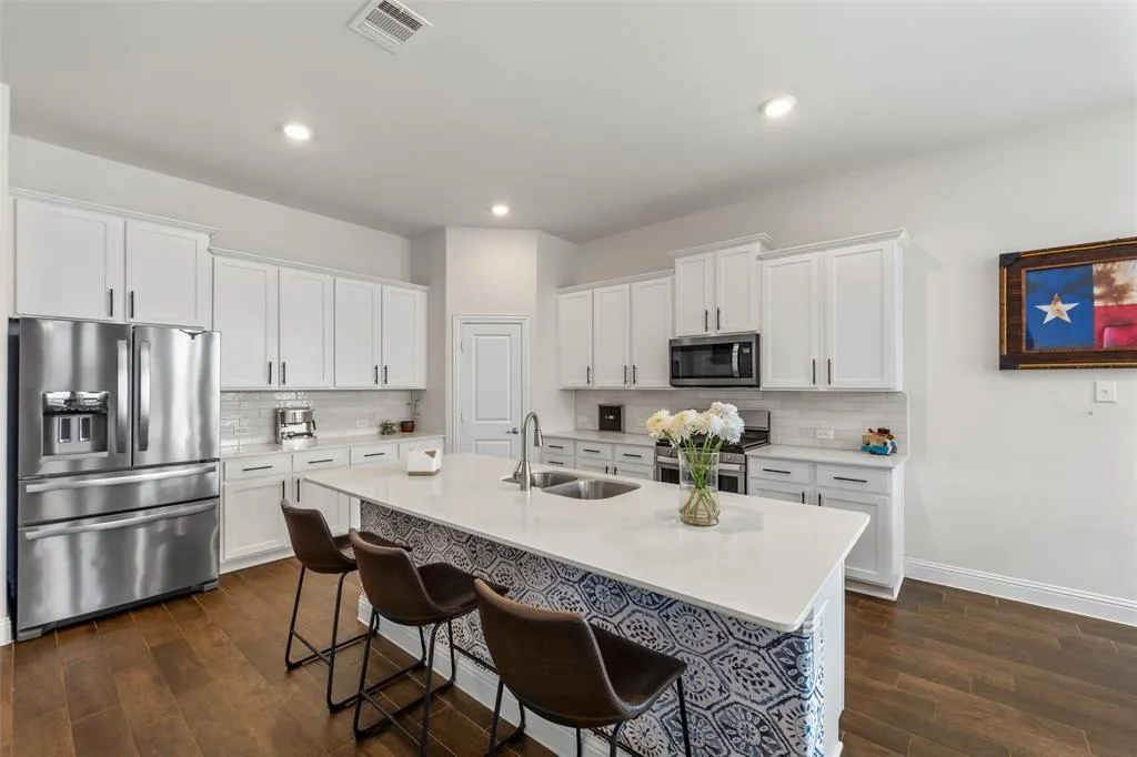 10701 Klondike Lane