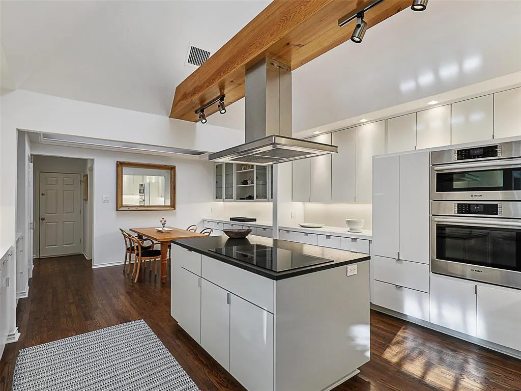 5008 Briar Tree Drive