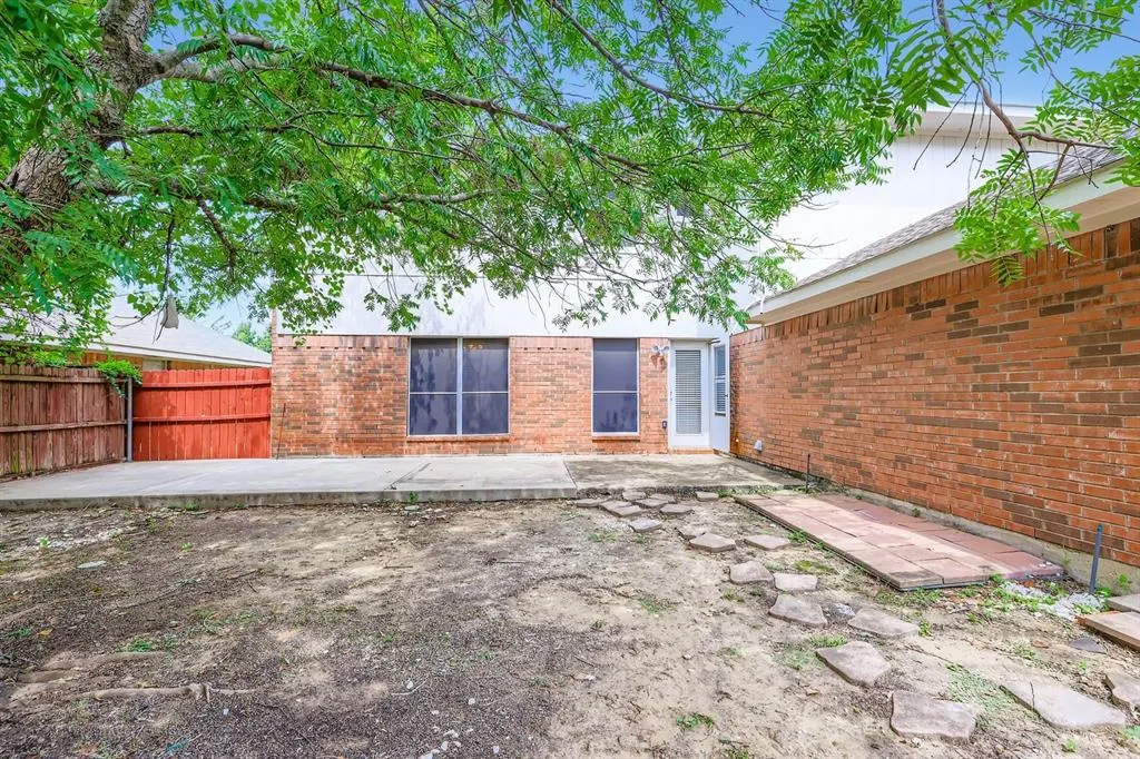 4833 Spanishmoss Drive